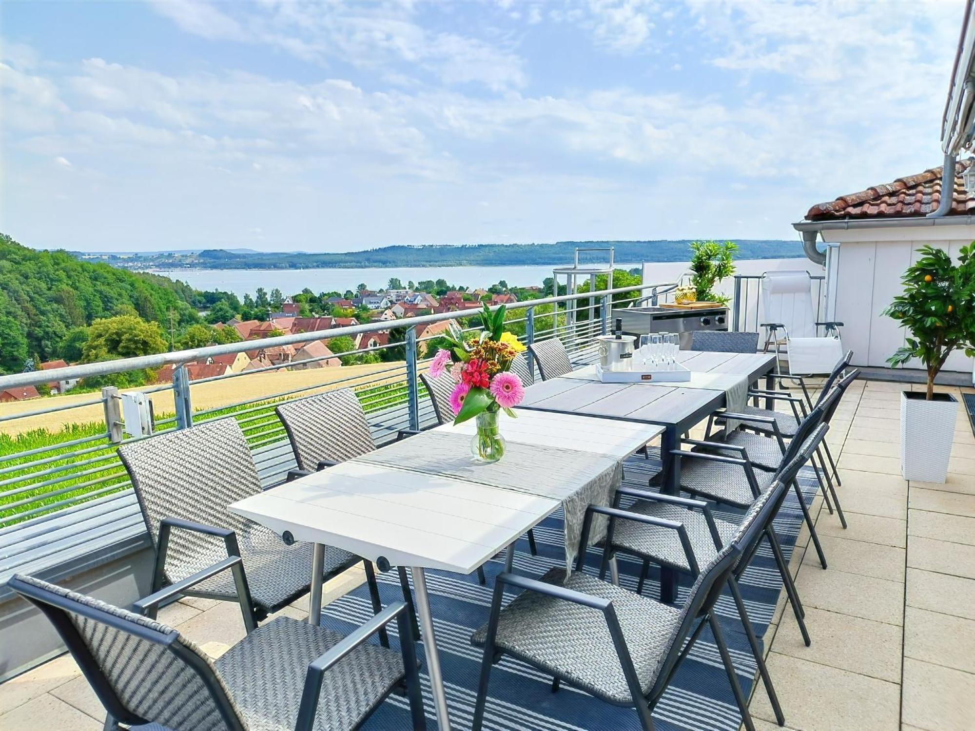 Seeblickapartment: Lakeside Retreat with Sauna and Rooftop Terrace Spalt Exterior photo